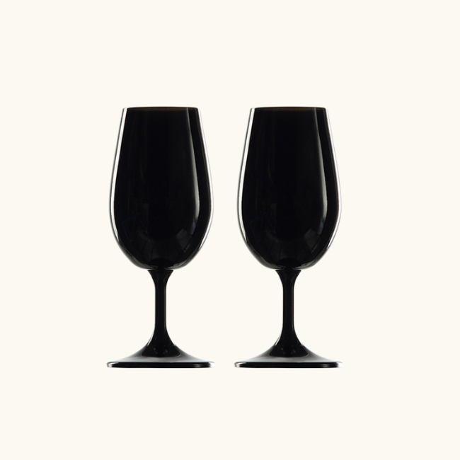 2 blind tasting glasses